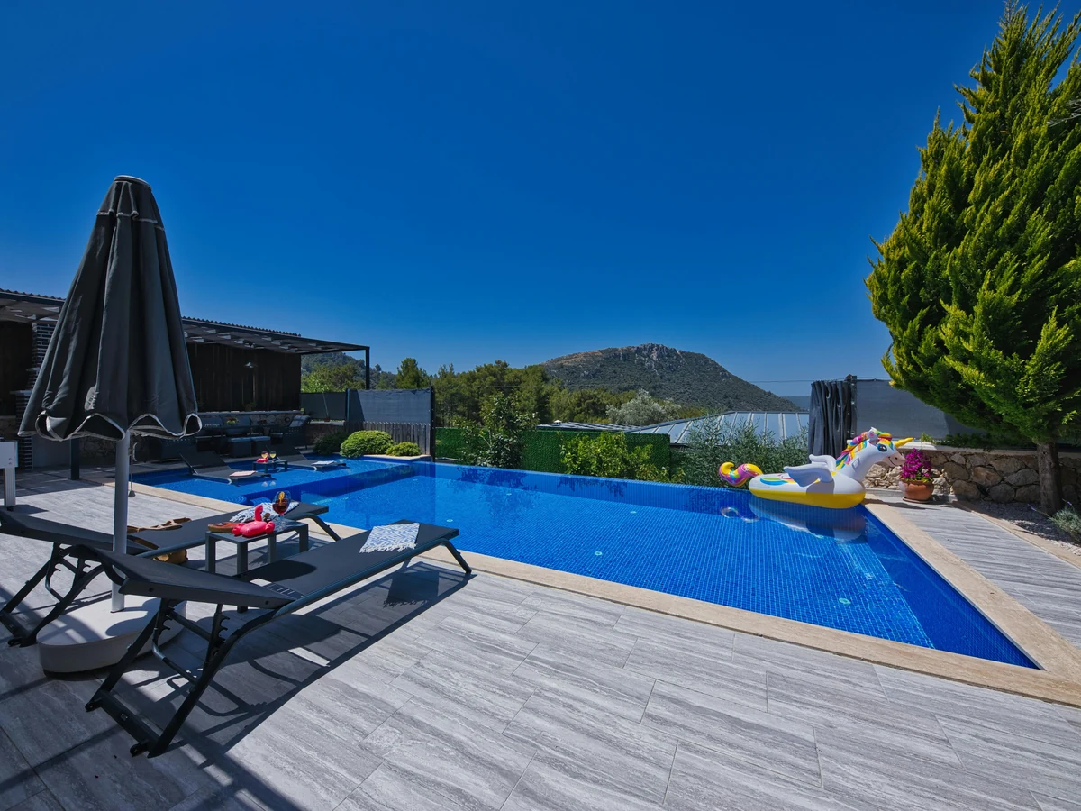 Luxury villa deck freshly stained by Barnstaple Decorators