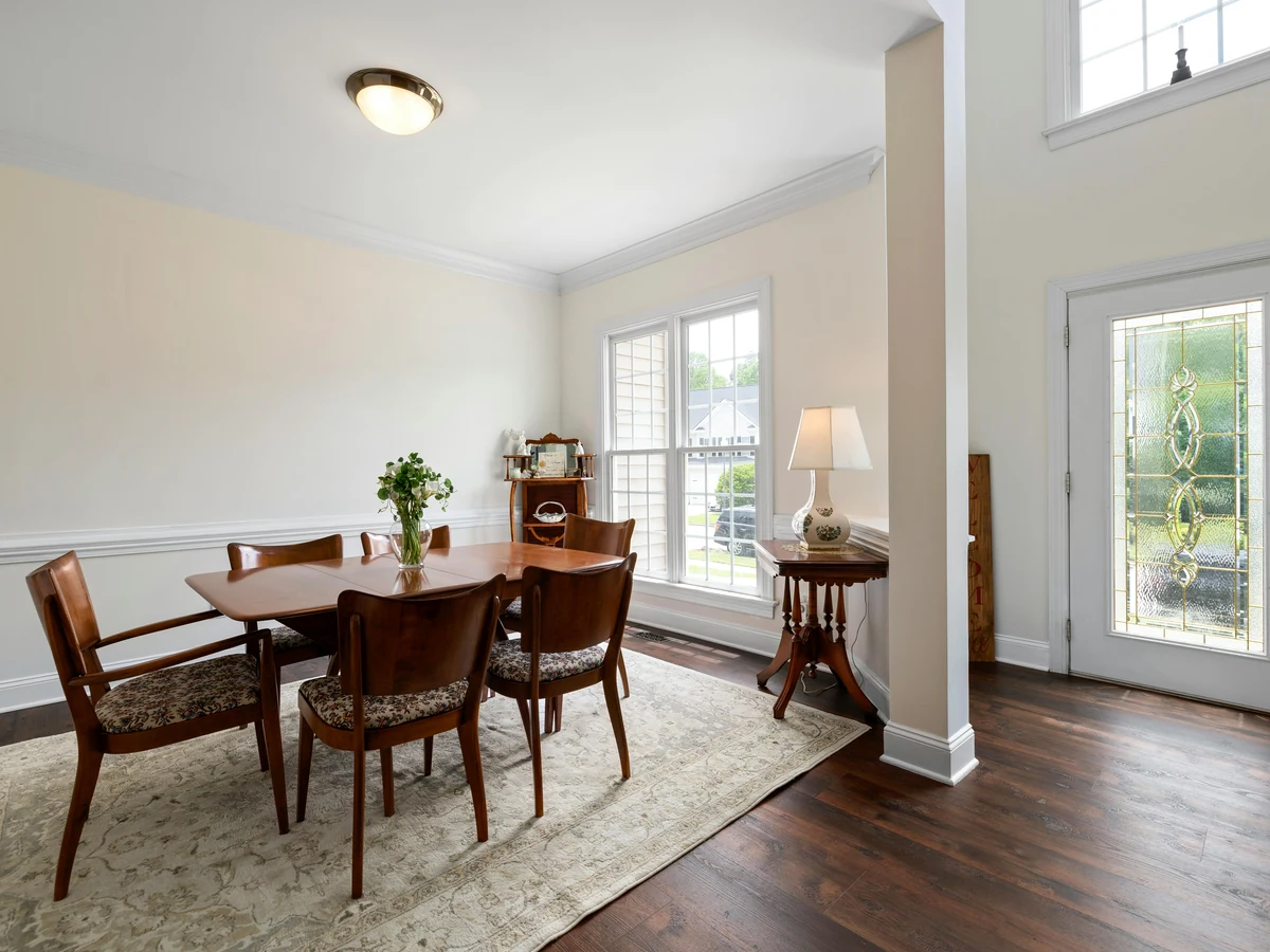 Cream dining room freshly painted by Barnstaple Decorators