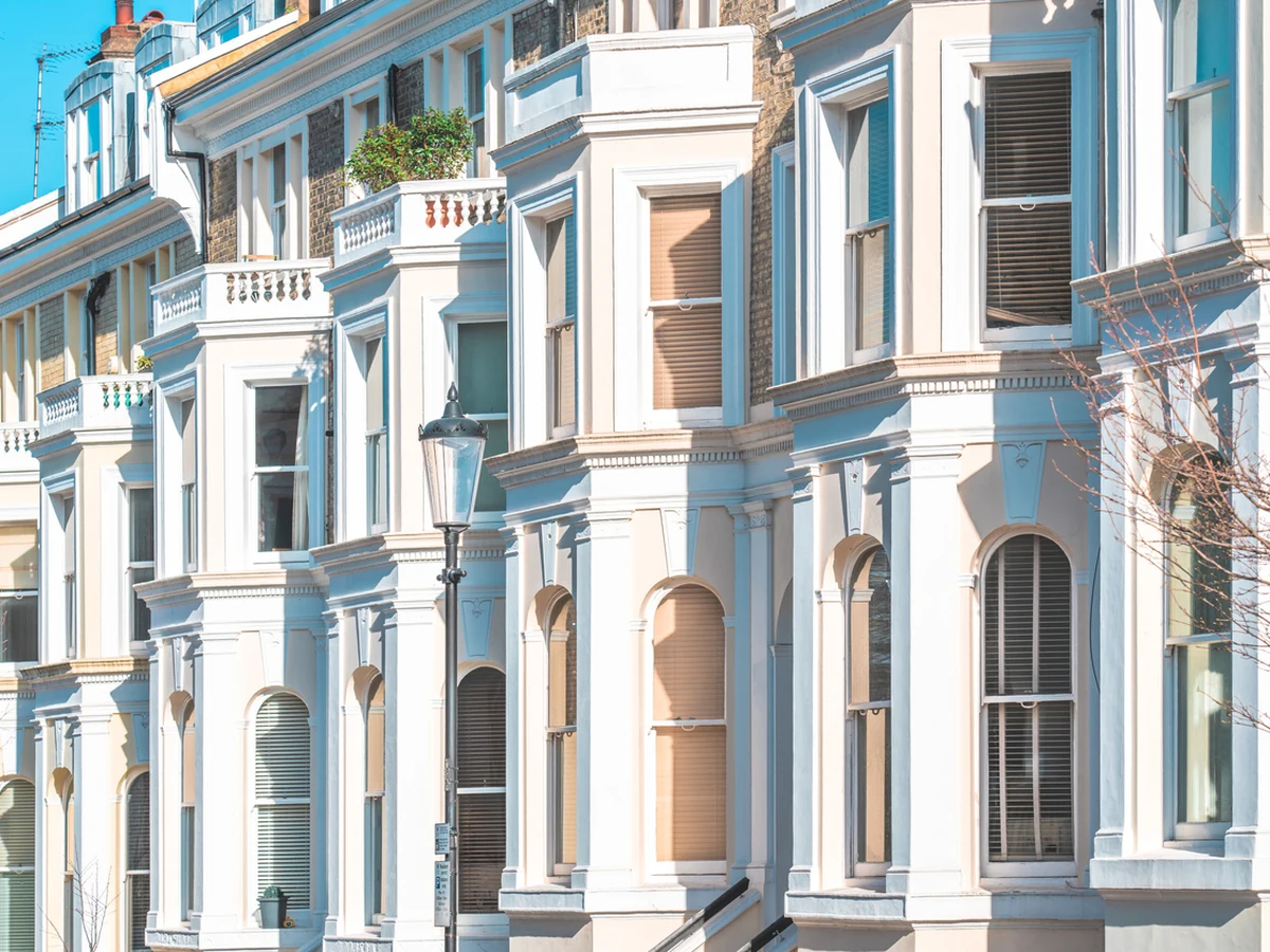 Ornate white Victorian exterior painted by Barnstaple Decorators